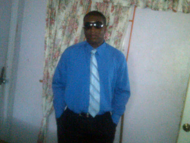 Date this hot Jamaica man Ricardo from Kingston JM298