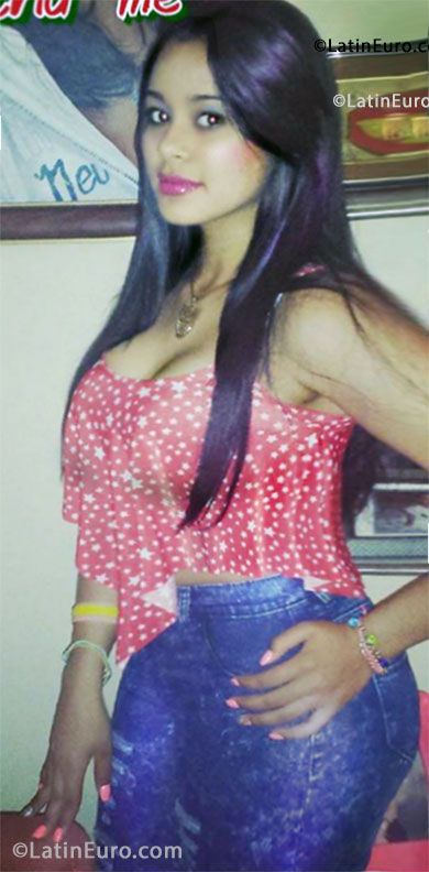Date this cute Dominican Republic girl Yenice from Santiago DO25968