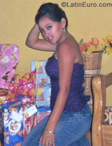 Date this delightful Peru girl Natali yohana B from Piura PE1096