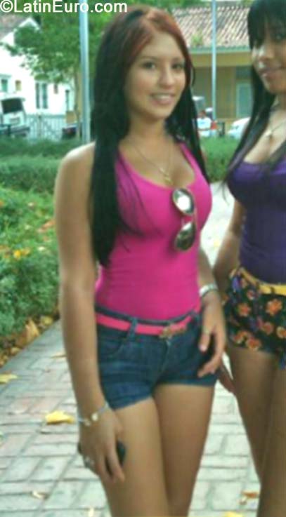 Date this foxy Dominican Republic girl Jatnna from Santo Domingo DO28471