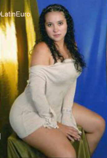 Date this young Colombia girl Adriana from Bucaramanga CO19671
