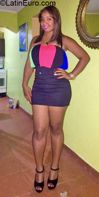 Date this young Dominican Republic girl Meymel from Puerto Plata DO25562