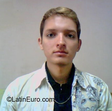 Date this gorgeous Venezuela man Erik from Tachira VE570