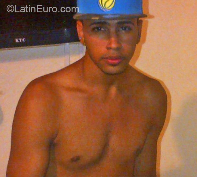 Date this charming Dominican Republic man Chris from Santiago DO22682
