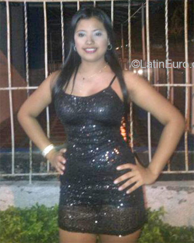 Date this sultry Colombia girl Katherin from Barranquilla CO17747