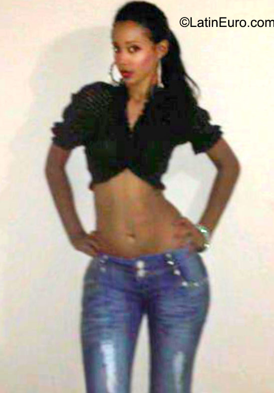 Date this hot Dominican Republic girl Yenie from Higuey DO23646