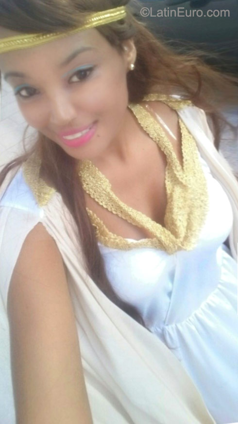 Date this hot Dominican Republic girl La Chanty from Santo Domingo DO23656