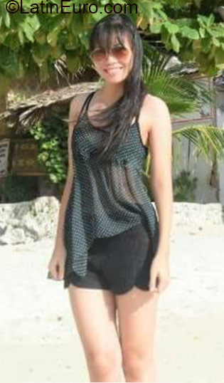 Date this pretty Philippines girl Charmine from Davao City PH852