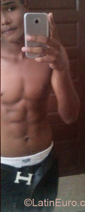 Date this hot Dominican Republic man Kendry from Santo Domingo DO24248