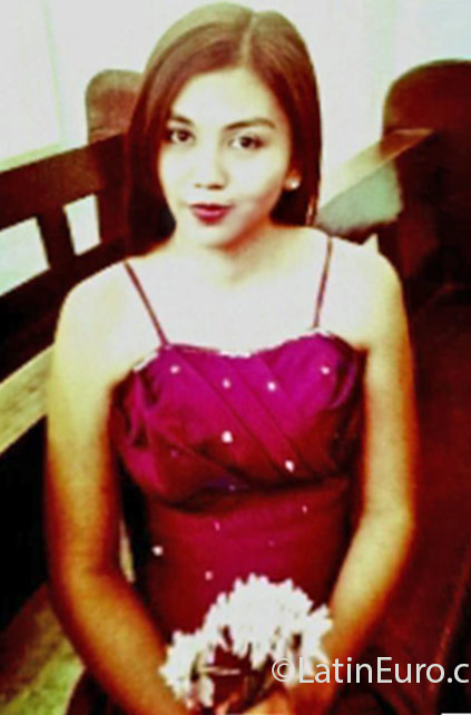 Date this young Philippines girl Rheia from Bataan PH863