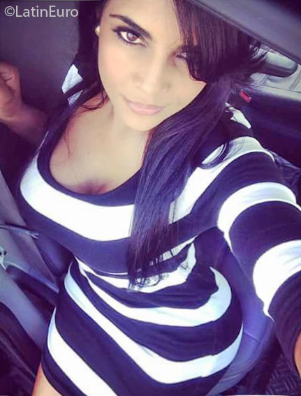 Date this charming Dominican Republic girl Gleny from Santiago DO24636