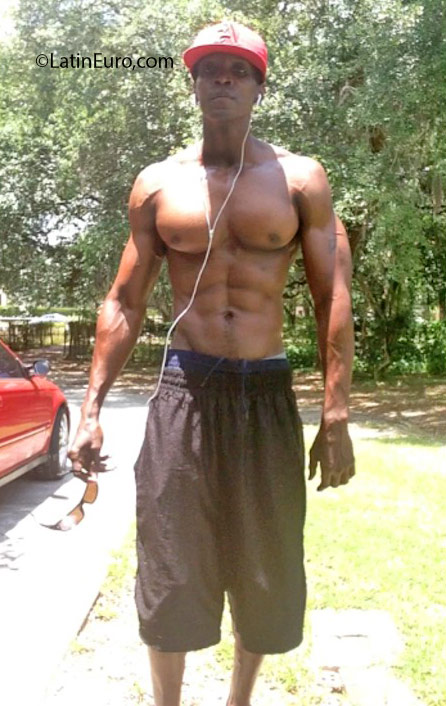 Date this hard body United States man JazzyBlaque from Charleston US17058