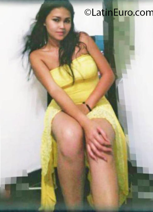 Date this tall Colombia girl Shtefy from Manizales CO18731
