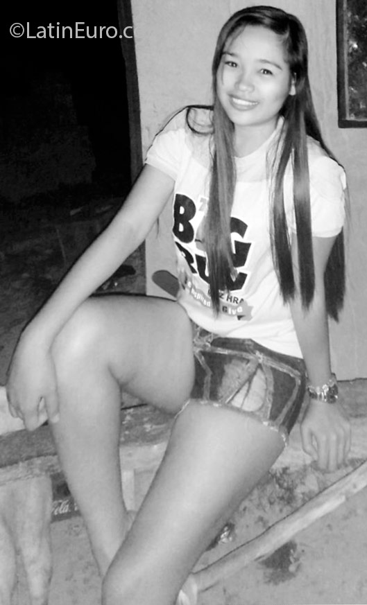 Date this gorgeous Philippines girl Lea from Cebu City PH885