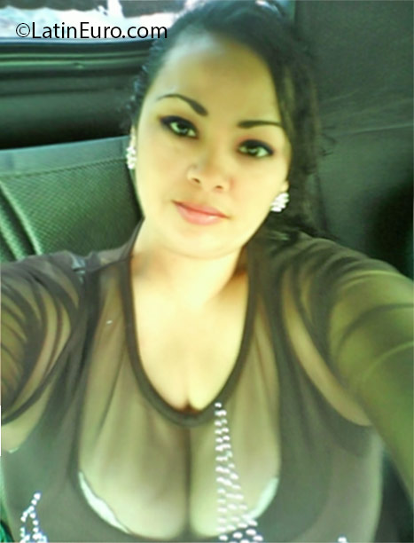 Date this gorgeous Honduras girl Elsa from Copan HN2090