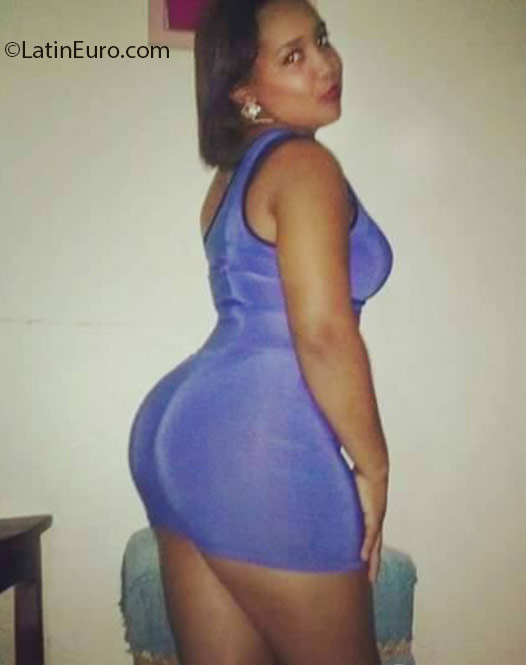 Date this funny Dominican Republic girl Yolania from Bonao DO25553
