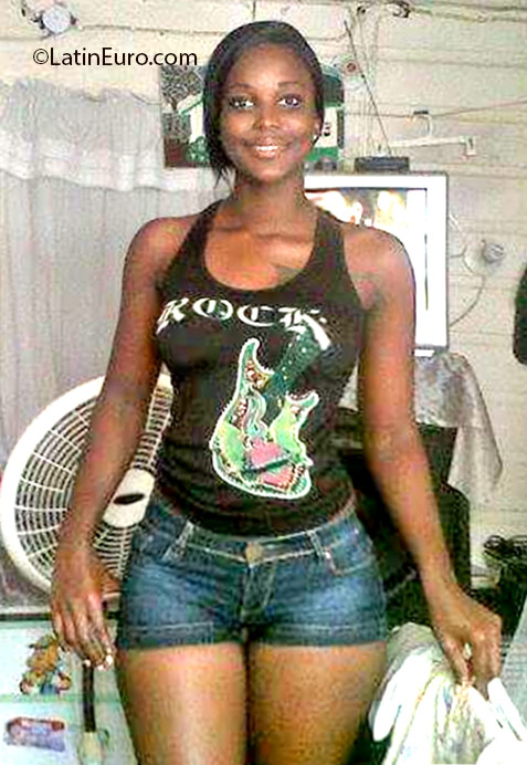 Date this cute Jamaica girl Nordi from Kingston JM2304