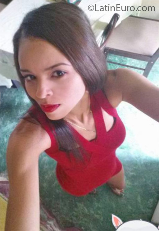 Date this young Dominican Republic girl Ana from Santiago DO25612