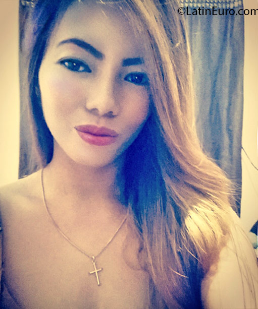 Date this nice looking Philippines girl Jemalin from Bacoor PH899