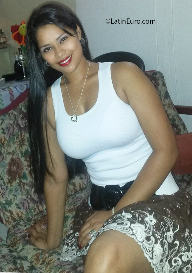 Date this voluptuous Panama girl Dunia from Panama City PA982