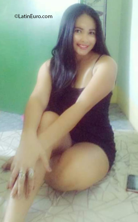 Date this pretty Philippines girl Chery from Davao City PH901
