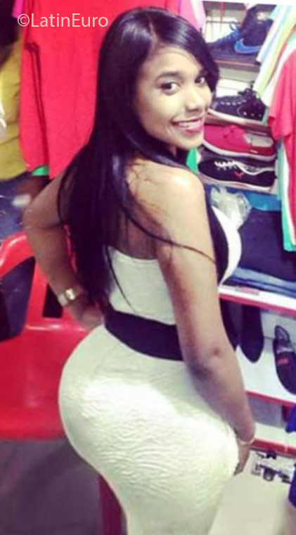 Date this fun Dominican Republic girl Yoselin from Santiago DO25854