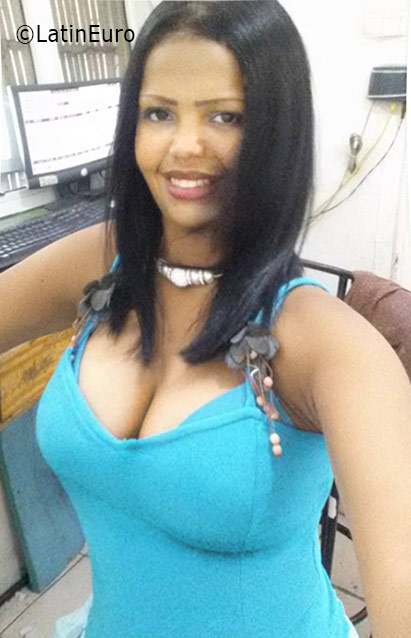 Date this attractive Dominican Republic girl Angelica from Santo Domingo DO25892