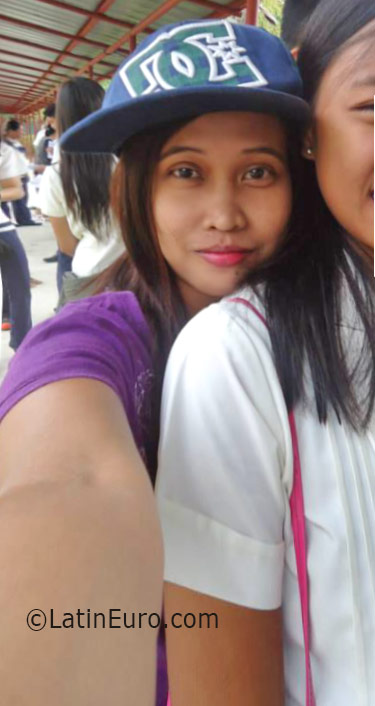 Date this happy Philippines girl Dona from Cebu City PH905