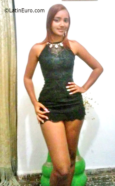 Date this lovely Dominican Republic girl Mia from Puerto Plata DO26027