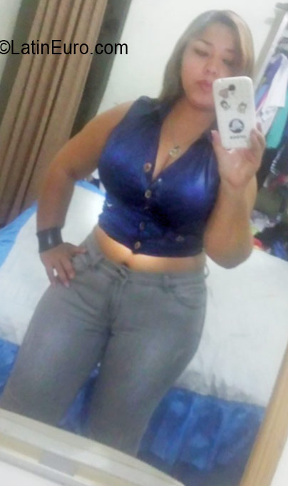 Date this charming Dominican Republic girl Solany from Santo Domingo DO26159