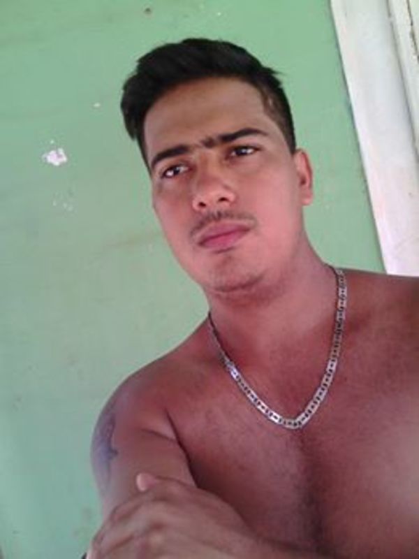 Date this hard body Venezuela man Cristian from Maracay VE682