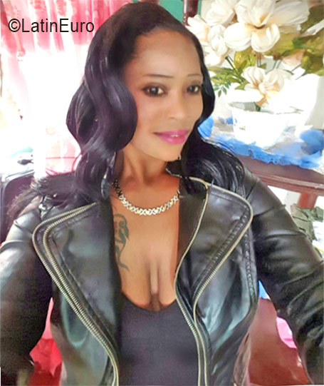 Date this hot Jamaica girl Alicia from Kingston JM2345