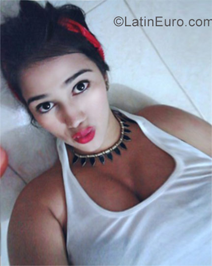 Date this voluptuous Colombia girl Maria from Medellin CO19571