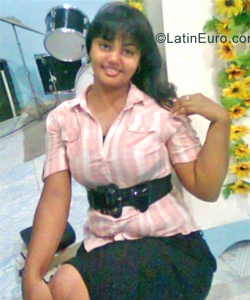 Date this sensual Honduras girl Marta from Olanchito HN2276