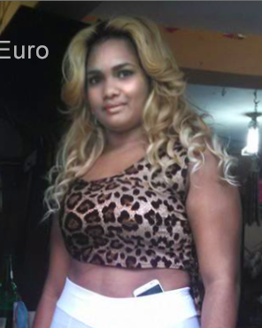 Date this good-looking Dominican Republic girl Wanda from Santo Domingo DO26664