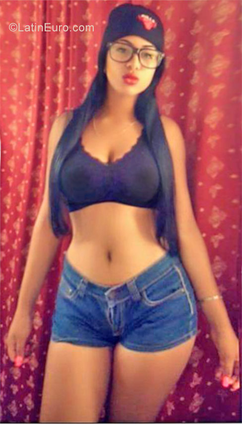 Date this young Dominican Republic girl Rossy from Puerto Plata DO26780