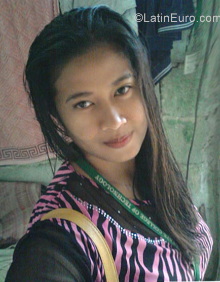 Date this passionate Philippines girl Rita from Surigao City PH939