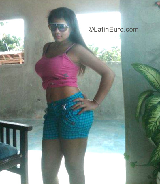 Date this cute Dominican Republic girl Corima from Higuey DO26872