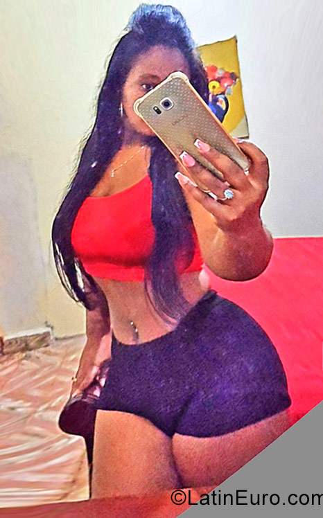 Date this sultry Dominican Republic girl Dea from Santo Domingo DO26946