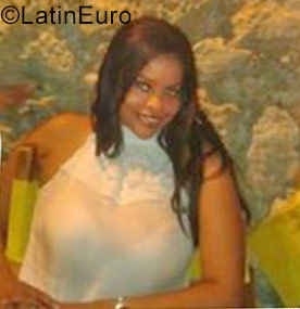 Date this attractive Colombia girl Zilma from Cartagena CO19899