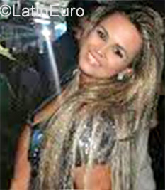 Date this attractive Brazil girl Rachel from Curitiba BR9852