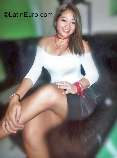 Date this passionate Colombia girl Darling from Barranquilla CO20089