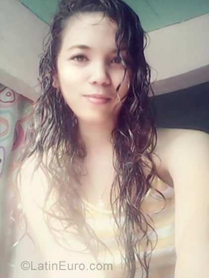 Date this sultry Philippines girl Honey from Villaba PH945