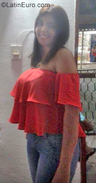 Date this lovely Colombia girl Yuli from Barranquilla CO20241
