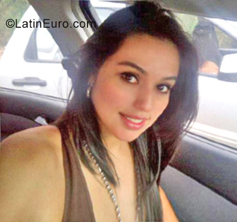 Date this pretty Colombia girl Tatiana from Cucuta CO20285