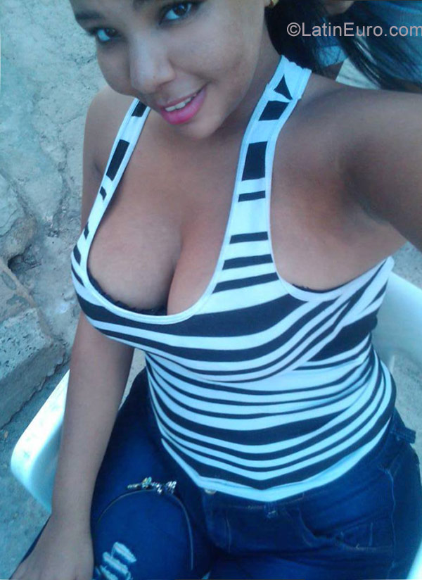 Date this passionate Dominican Republic girl Shesel from Santo Domingo DO27467