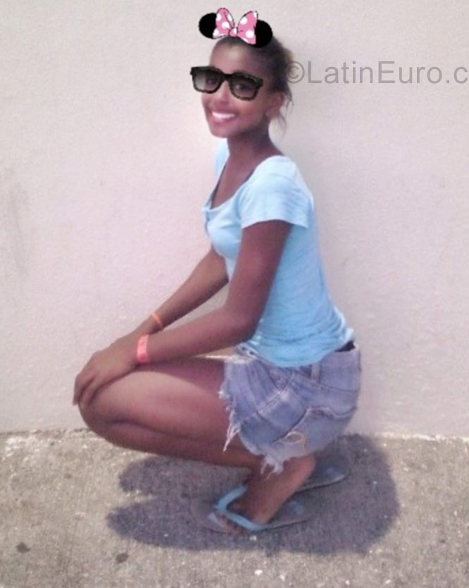 Date this hot Jamaica girl Rika01 from Kingston JM2404