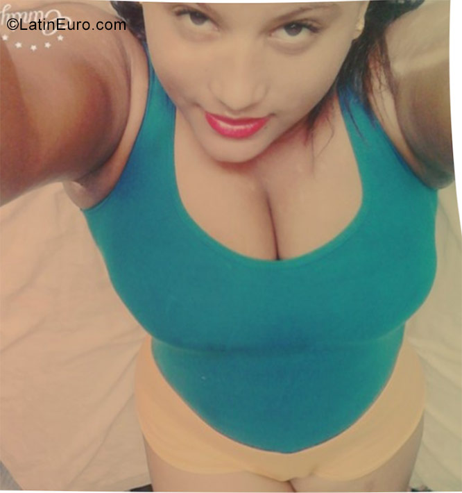 Date this voluptuous Dominican Republic girl Angelica from Puerto Plata DO27527