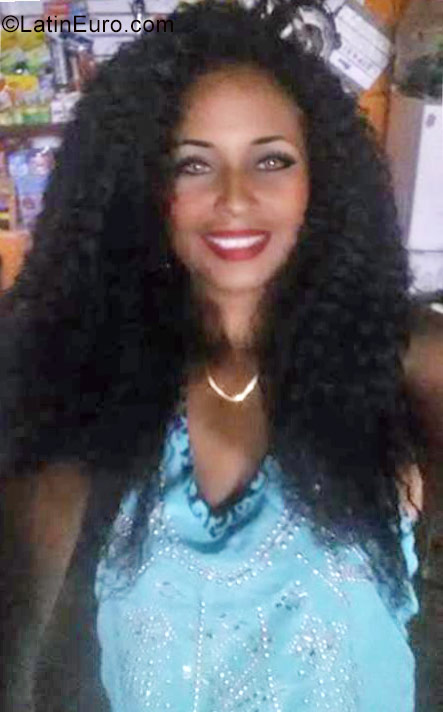 Date this athletic Dominican Republic girl Any yosina from Puerto Plata DO27542