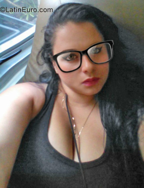 Date this voluptuous Colombia girl Marcela from Medellin CO20719
